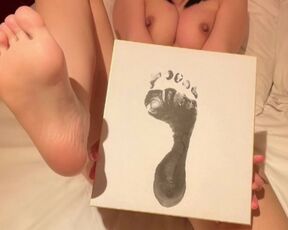 初めて足形をとる　足フェチ　くすぐり　foot feet 足型