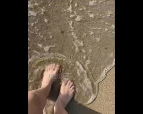 Public Beach Feet Worship Foot Scrub Leaks