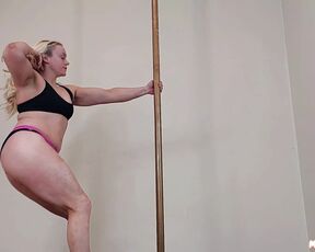 Milf pole dance