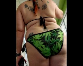 Candid FAT Ass Sexy PAWG in Weed Bikini